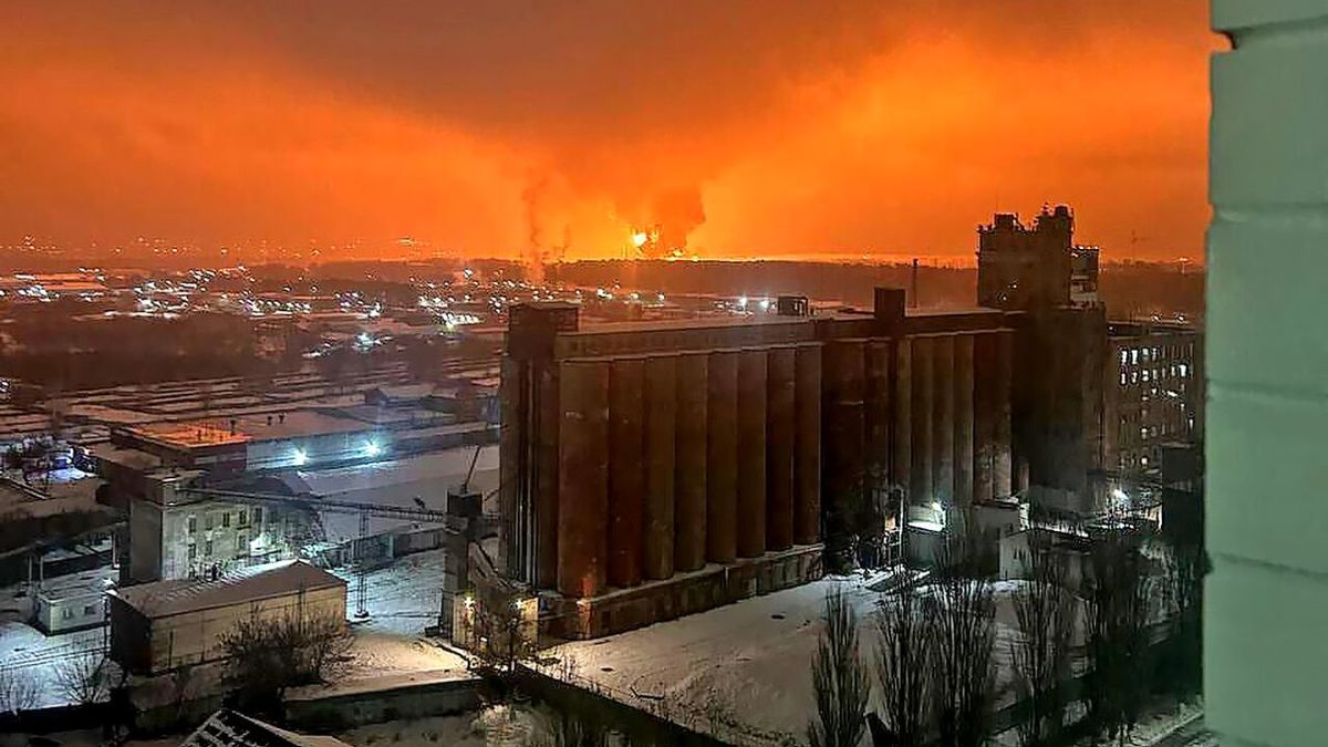 حمله سهمگین اوکراین به انبارهای سوخت روسیه